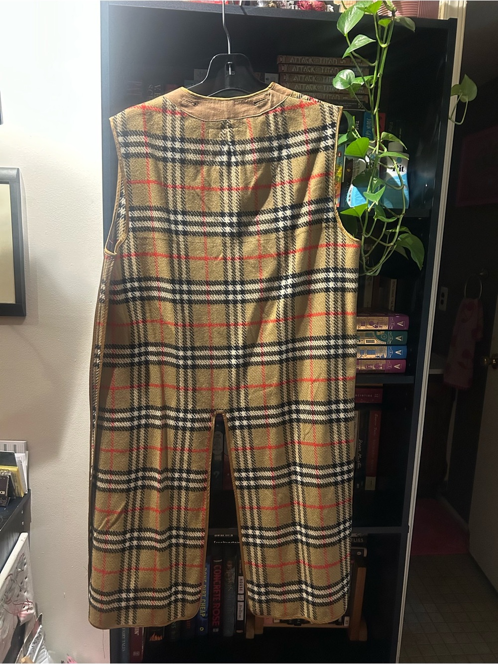 Burberry Chelsea Trench Coat - Picture 6 of 12